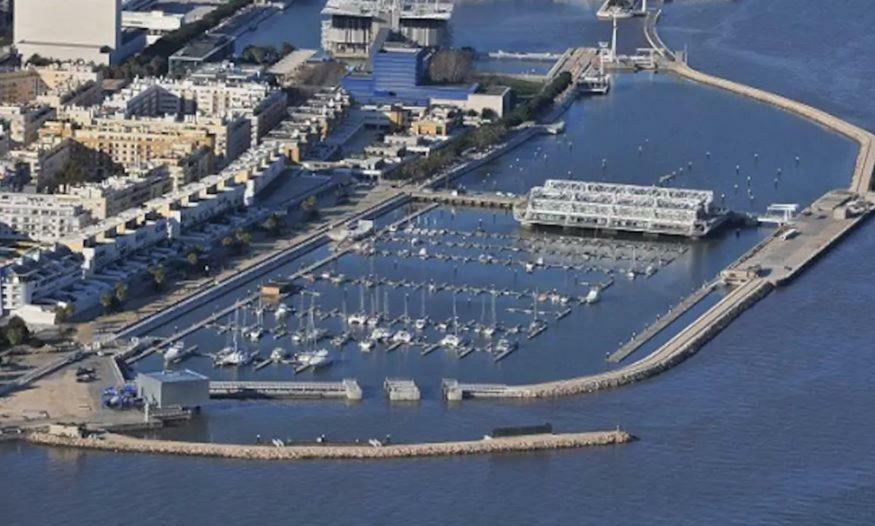 Beautiful And Magnific Yacht Hotel Lisboa Exterior foto