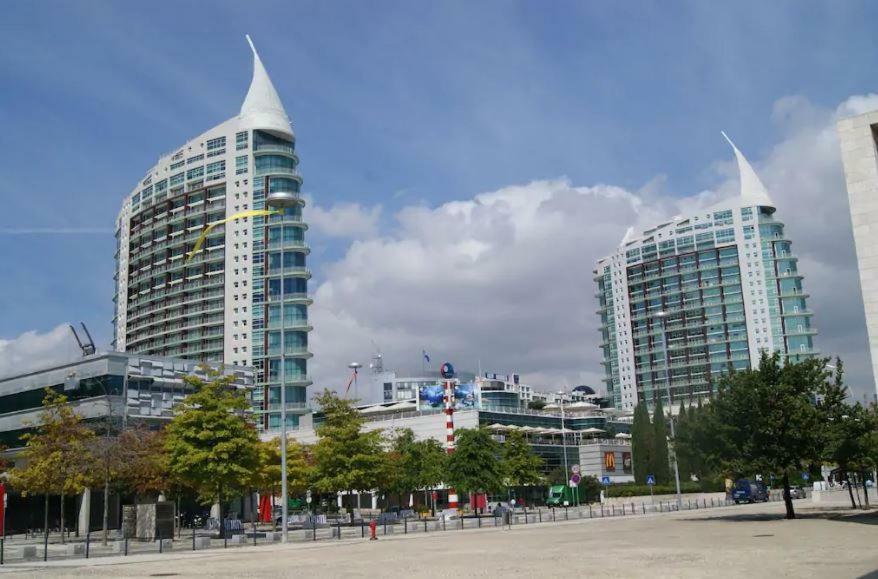 Beautiful And Magnific Yacht Hotel Lisboa Exterior foto